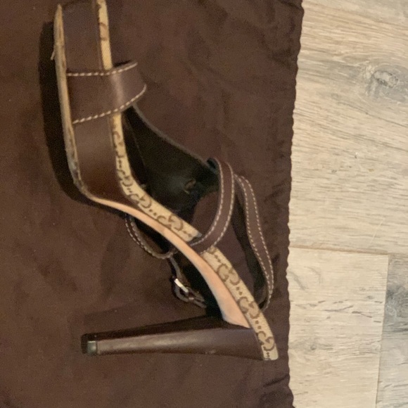 Gucci Brown Monogram Heels - Picture 3 of 15